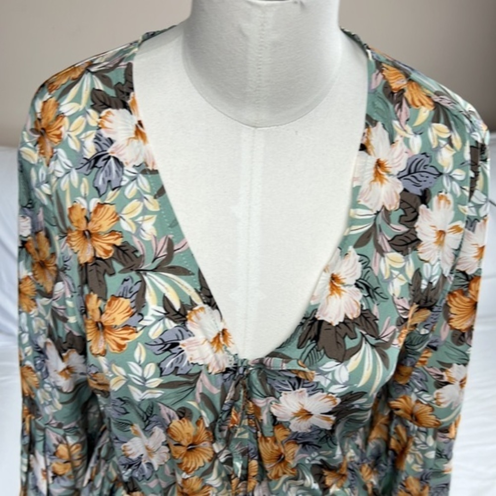 Woman’s‎ dresses - Picture 4 of 12